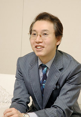 門倉貴史氏